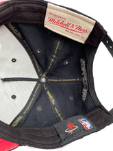 Load image into Gallery viewer, Miama heat SnapBack
