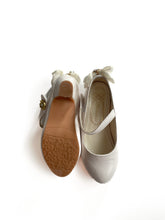 Load image into Gallery viewer, Dress ups shoes (10C)
