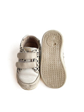 Load image into Gallery viewer, Pretty brave shoes (6)
