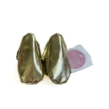 Load image into Gallery viewer, Gold leather Mocs (6-9M)
