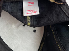 Load image into Gallery viewer, Miama heat SnapBack
