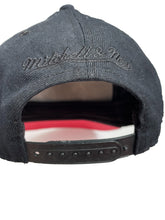 Load image into Gallery viewer, Miama heat SnapBack
