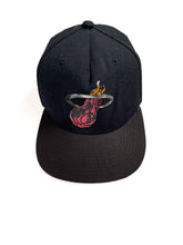 Load image into Gallery viewer, Miama heat SnapBack
