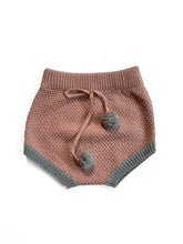 Load image into Gallery viewer, Knit bloomers (4Y)
