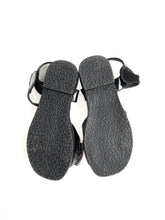 Load image into Gallery viewer, Glitter bow sandals (10-11)
