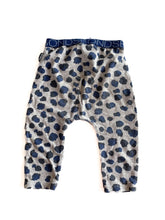 Load image into Gallery viewer, Bonds leopard pants (6-12M)
